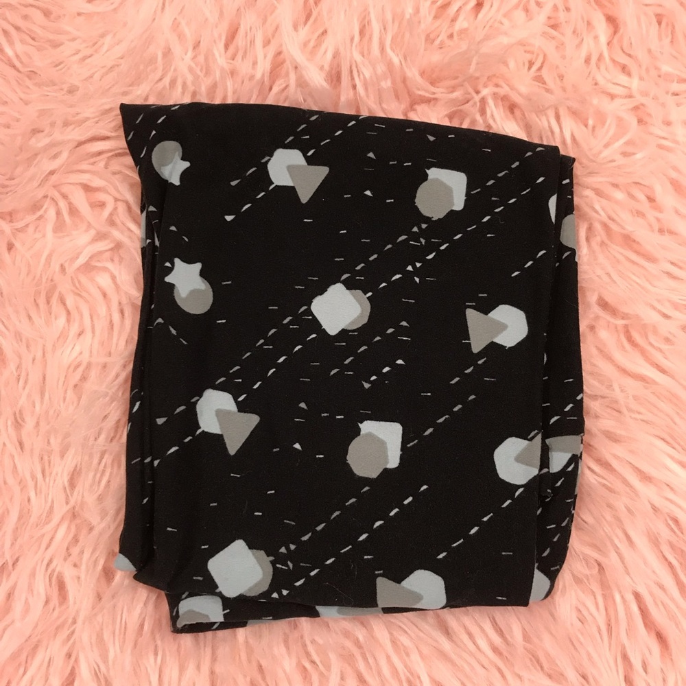 LuLaRoe NWOT OS (0-10) Leggings